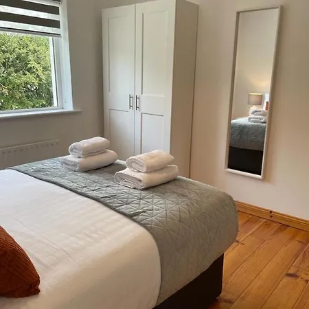 The Mid Kerry Escape * Milltown (Kerry)