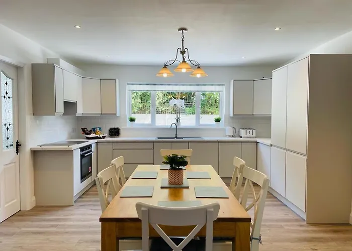 The Mid Kerry Escape * Milltown (Kerry)